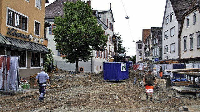 Innenstadt als riesige Baustelle: Ober...us eine Auskunftsstelle eingerichtet.   | Foto: Robert Ullmann
