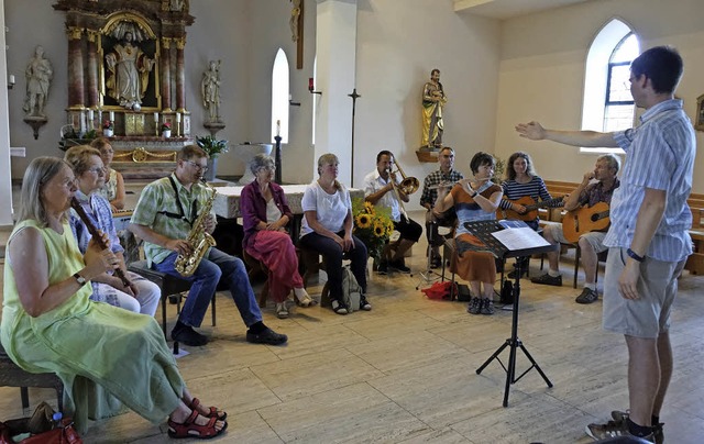 Elf Teilnehmer lernten in fnf Stunden...n der Herz-Jesu-Kirche in Strittmatt.   | Foto: Trndle