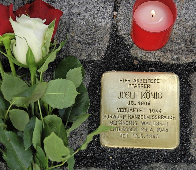 Stolpersteine erinnern in Tiengen an die Opfer des Nationalsozialismus.  | Foto: rdiger