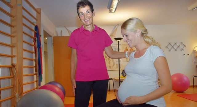 Claudia Schmid gibt schwangeren Frauen Halt.    | Foto: Andrea Steinhart