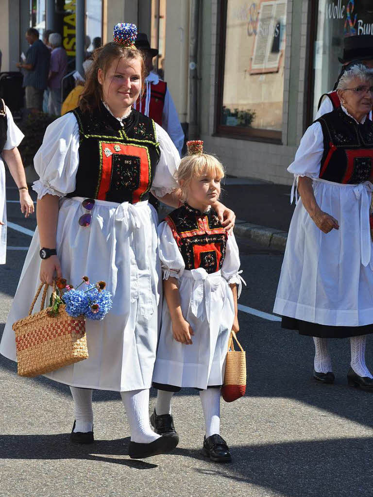 Eine Augenweide: der Festumzug zum Kreistrachtenfest in Breisach