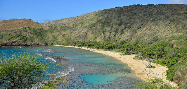 Die Hanauma Bay bei Honolulu gehrt da... grten Meeresschutzgebiet der Welt.   | Foto: dpa