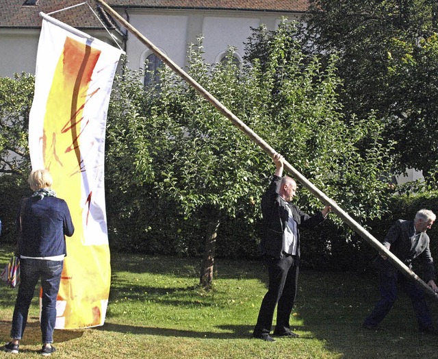 Mit Brigitte Sommers  &#8222;Fahnen im...diesem Jahr den Grwihler Kultursommer  | Foto: Karin Stckl-Steinebrunner