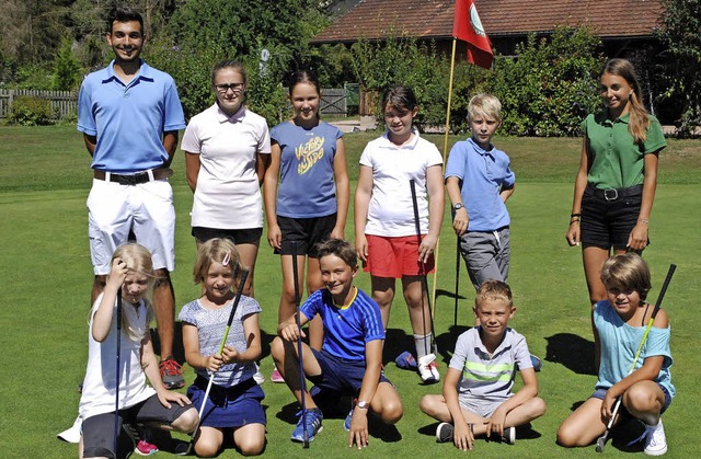 Eine Woche lang hatten Kinder auf der ...glichkeit, das Golfspielen zu lernen.   | Foto: ZVG