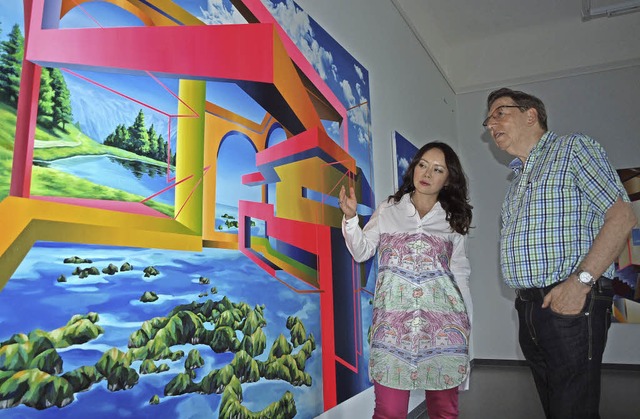 Seo Soo-kyoung mit Jrgen Messmer vor ihren Werken  | Foto: Haberer