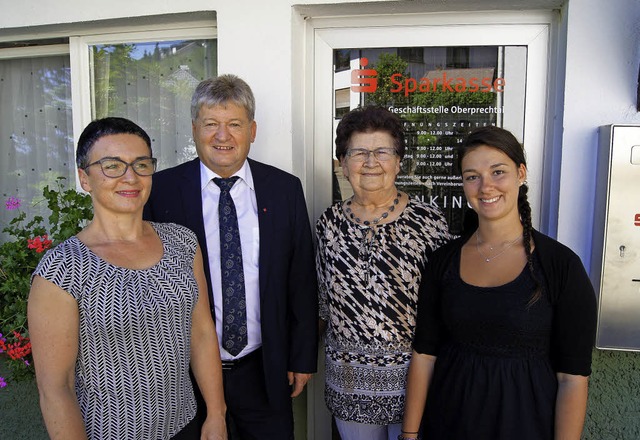 Das bisherige Sparkassenteam in Oberpr...nthal, Gunda Weber und Sabrina Gehring  | Foto: Roland Gutjahr