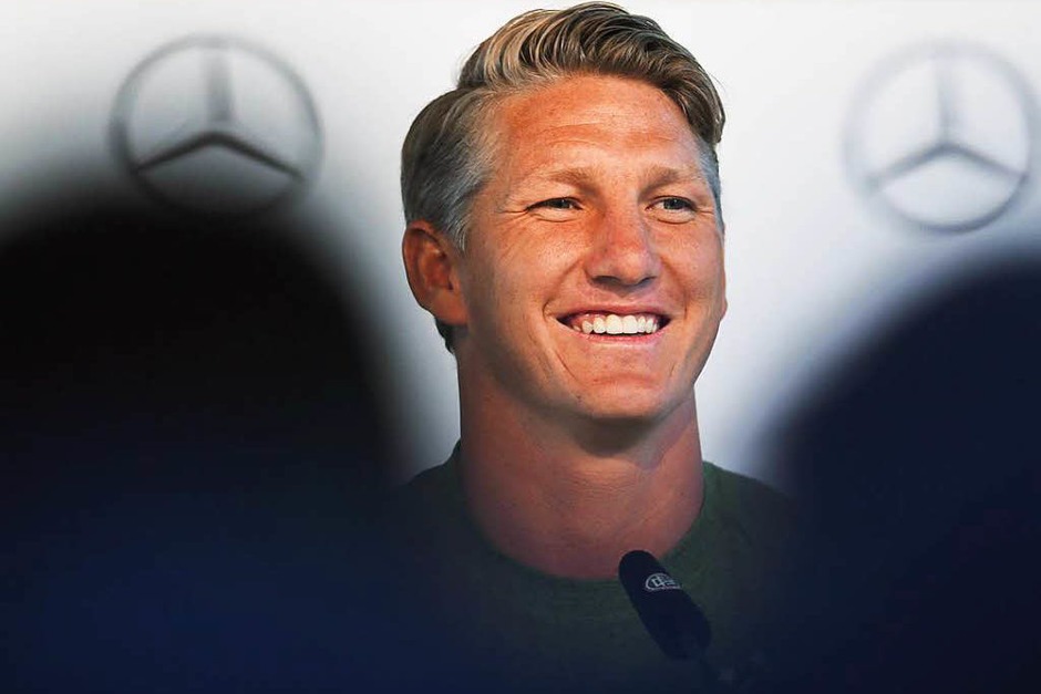 30. August 2016: Am Tag vor seinem Abschiedsspiel empfängt Bastian Schweinsteiger zur Pressekonferenz. (Foto: dpa) 30. August 2016: Am Tag vor seinem Abschiedsspiel empfängt Bastian Schweinsteiger zur Pressekonferenz. (Foto: dpa)