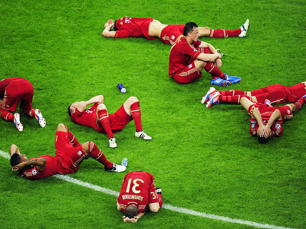 20. Mai 2012: Am Boden zerstrt nach dem Finale dahoam. Schweinsteigers Bayern verlieren in einem dramatischen Endspiel der Champions League gegen den FC Chelsea im Elfmeterschieen.