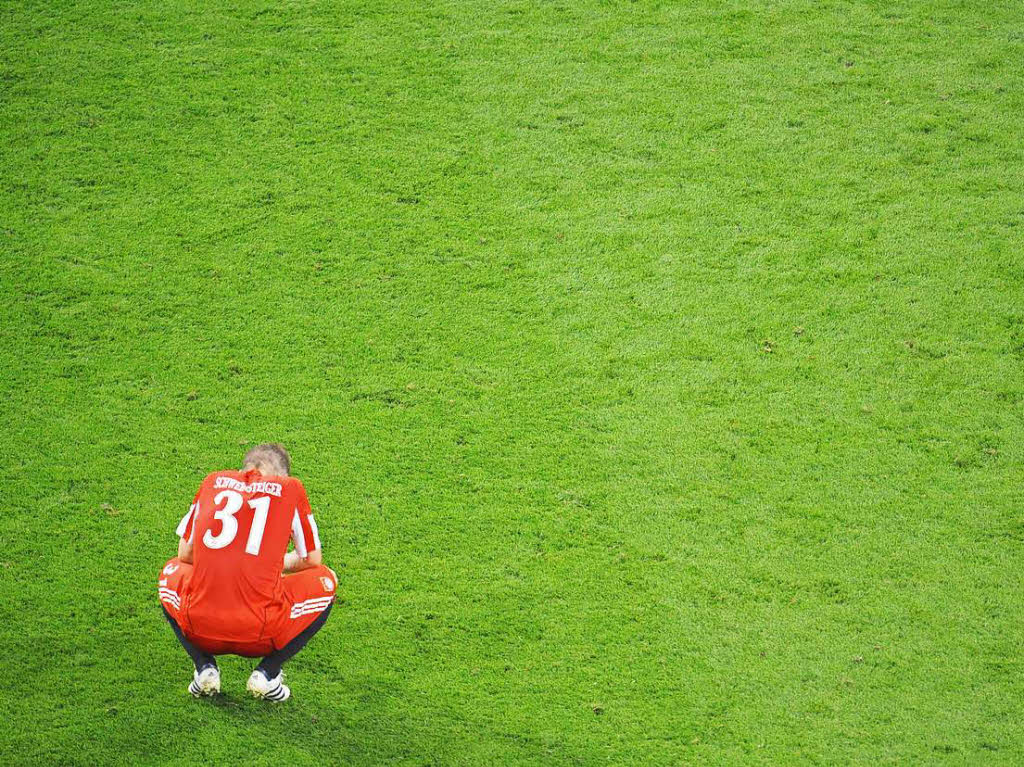 22. Mai 2010: Schweinsteiger betrauert in Madrid die Finalniederlage in der Champions League gegen Inter Mailand.