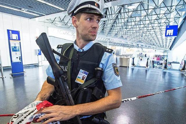 Frankfurter Flughafen lsst vorbergehend Terminal rumen