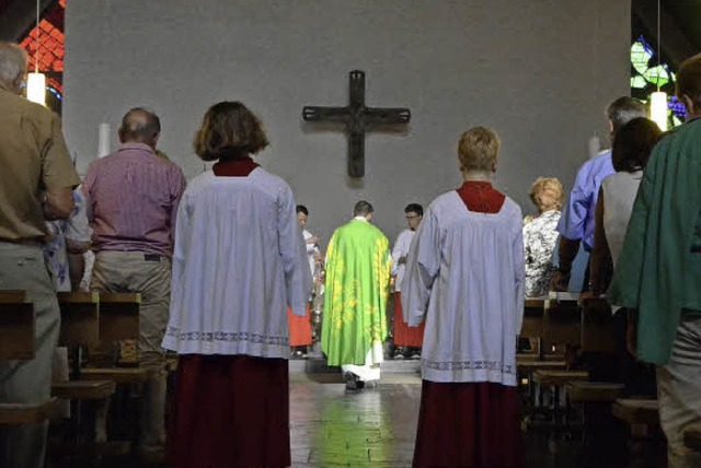 Beim letzten Gottesdienst wurde es nochmal voll in der Heiligen Familie.   | Foto: Felix Lieschke