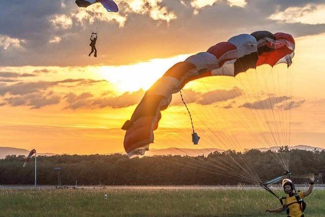 Fotos: Die Deutsche Meisterschaft im Fallschirmspringen in Eschbach