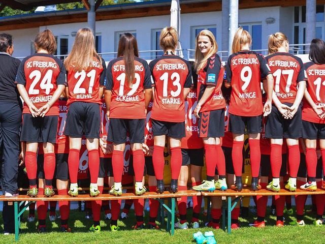 Bereit fr den Bundesliga-Auftakt: die Frauenmannschaft des SC Freiburg  | Foto: achim keller