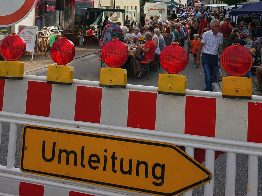 Das Hrdpfelfscht des Musikvereins 1860 Rickenbach lockte die Besucher in Scharen in die Kirchstrae.