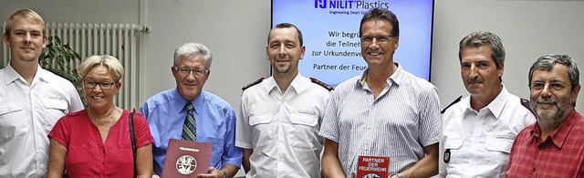 Die Firma Nilit ist  Partner der Feuer...s Lrrach) und Vorgnger Klaus Karle.   | Foto: Hans-Jrgen Hege