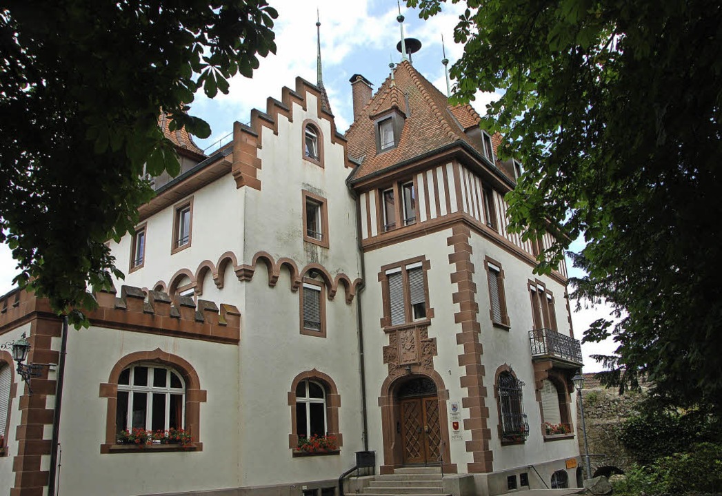 Das Brombacher Schloss, in dem die Ortsverwaltung ist.   | Foto: Archivbild: BZ