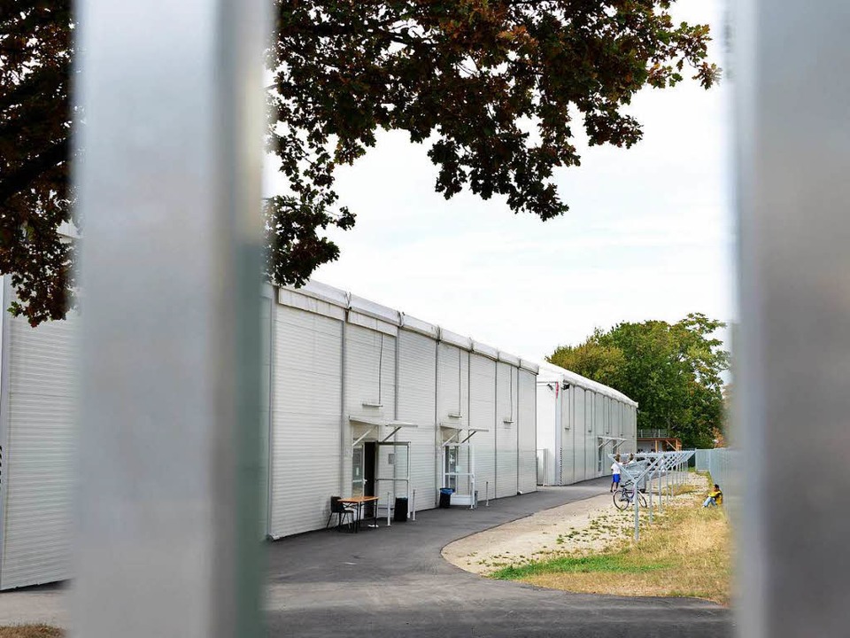 Leben hinter Gittern: Alltag in der  E...s Landes (EA) an der Lrracher Strae.  | Foto: Rita Eggstein