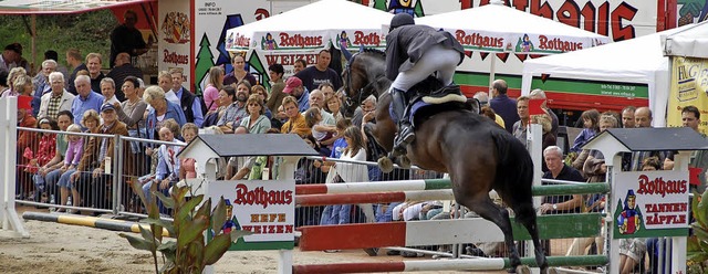 Reitsport vom Feinsten gibt es auch di...in Kandern bers Budenfestwochenende.   | Foto: M. Maier