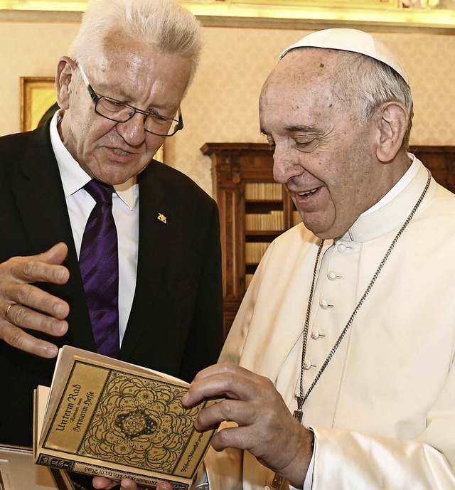 Vor wenigen Tagen noch bei Papst Franz...inisterprsident Winfried Kretschmann   | Foto: dpa
