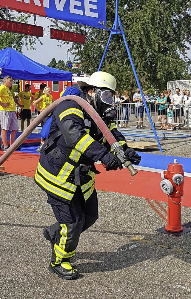 Firefighter Combat Challenge fordert d...lnehmenden Feuerwehrleuten einiges ab.  | Foto: Privat