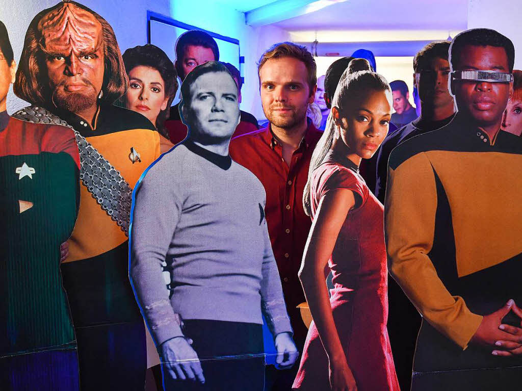 Figuren aus Star Trek und Enterprise und der Grnder des Star Trek-Museums Benjamin Stwe