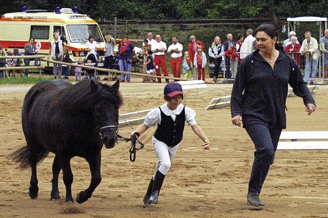 Beim Chanderner Rossmrt fhren auch d...blinge den zahlreichen Besuchern vor.   | Foto: herbert Frey