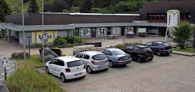 Wo heute noch Autos parken, soll in ei...emeinschaftsschule in Todtnau stehen.   | Foto: Jger