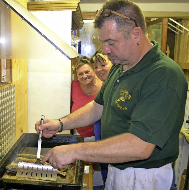 Chefkoch Franz Spiebach beim Todtnauer Fischerfest  | Foto: Berger