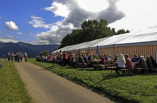 Hier beim &#8222;Bergfest&#8220; finde... Speis und Trank und tolle Ausblicke.   | Foto: Verein