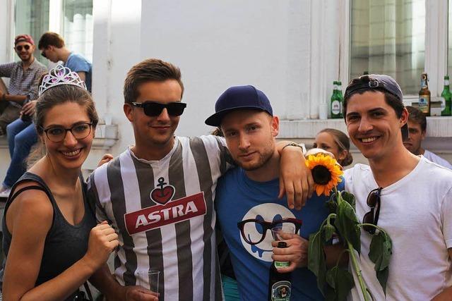 Jura-Studenten feiern ihre letzte Staatsexamens-Klausur – in der Salzstraße