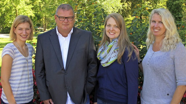 Ein Team der Bade- und Kurverwaltung i...allebach, Miriam Saladin, Monja Ludin.  | Foto: Jutta Schtz