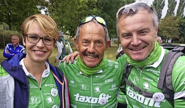 Bei der Tour de Hoffnung trifft  Alois... Magdalena Neuner, und Sven Fischer.    | Foto: Privat