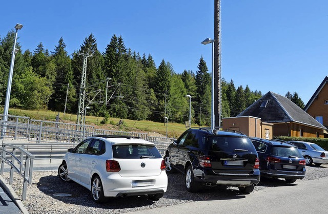 Pendlerparkplatz halbiert: Wo einst ze... vier oder maximal fnf Wagen stehen.   | Foto: Sarah Beha