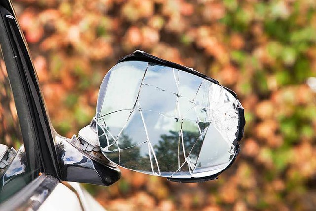 Anders als dieser Außenspiegel ist der...t mehr am Auto befestigt (Symbolbild). | Foto: S. Engels - Fotolia Anders als dieser Außenspiegel ist der...t mehr am Auto befestigt (Symbolbild). | Foto: S. Engels - Fotolia