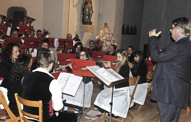 Ein groer Erfolg war das Konzert mit ...hias Beno in der katholischen Kirche.   | Foto: Michael Gottstein
