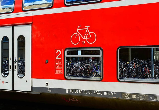 Fnf Minuten vor der Zeit waren schon ...ei der Regionalbahn nach Offenburg zu.  | Foto: Ingo Schneider