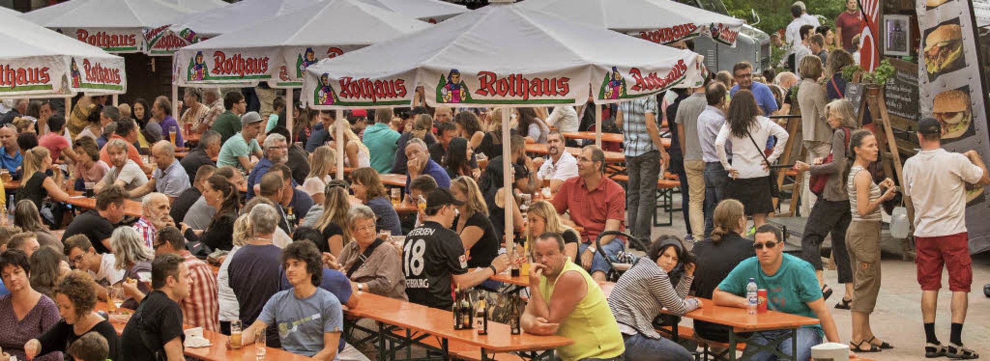 Gro war der Andrang der  Besucher bei...onalen Food Truck Festival in Rothaus.  | Foto: Christiane Seifried
