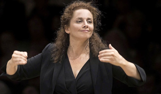 Emmanuelle Ham dirigierte die Wiener Philharmoniker in Luzern.  | Foto: Priska Ketterer