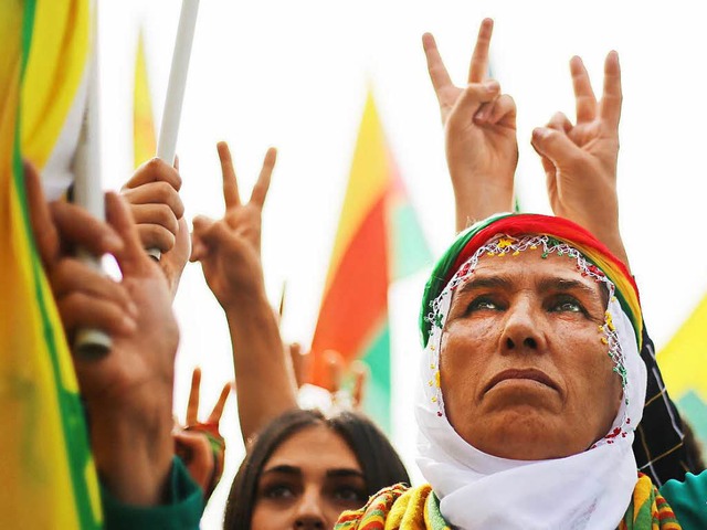 Kurden demonstrieren auch in Kln.  | Foto: dpa