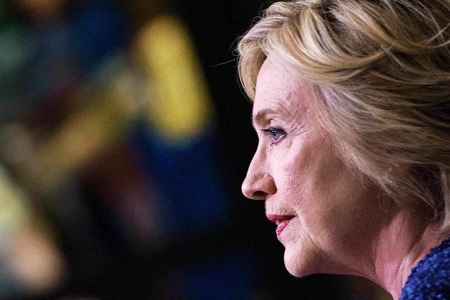 Schwächeanfall, Lungenentzündung: Clinton legt Wahlkampfpause ein