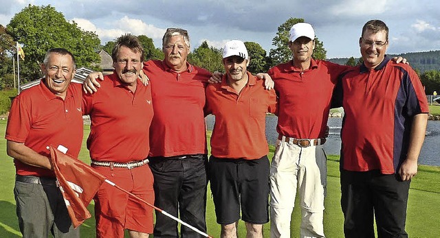 Geschafft, aber glcklich (von links):...n Hueter vom Golfclub Hochschwarzwald.  | Foto: heidrun simoneit