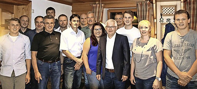 Der neue  Vorstand des Radfahrvereins ...ne Joos und Patrick Volk (von links).   | Foto: Marius Becherer