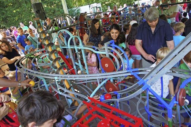 Kugelbahn ist 200 Meter lang