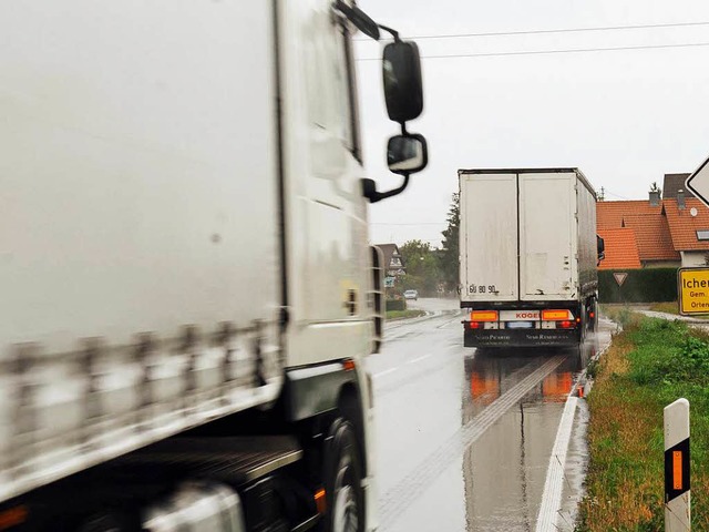 Die ehemalige B36 ist zurckgebaut und...rollen noch immer durch die Ortsteile.  | Foto: Wolfgang Knstle