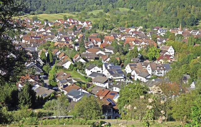 Ortschaftsratssitzung HeimbachBlick vom Blumberg auf Heimbach  | Foto: Aribert Rssel