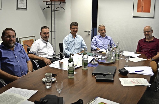 Der Vorstand der Nahwrmegenossenschaf...tin Wisser und Peter Haiss (von links)  | Foto: Nikolaus Bayer