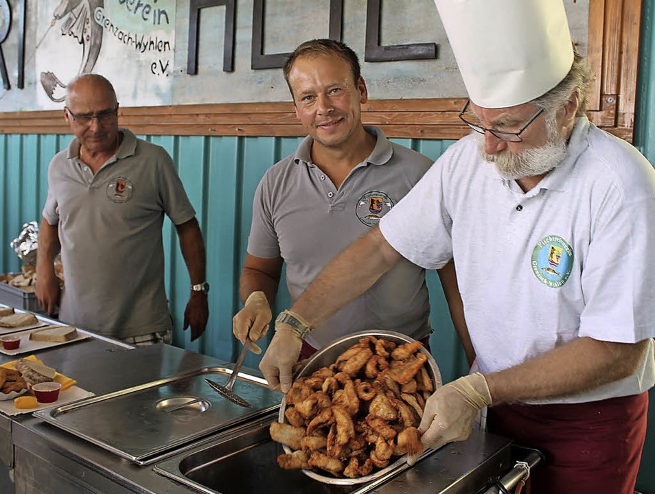 Für den Zander stehen die Gäste Schlange - Grenzach-Wyhlen - Badische ...