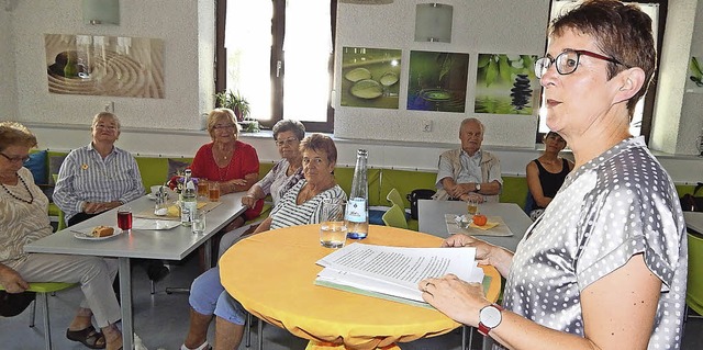 Eveline Klein wusste viele Anekdoten aus der Stadtgeschichte zu berichten.   | Foto: Claudia Gempp