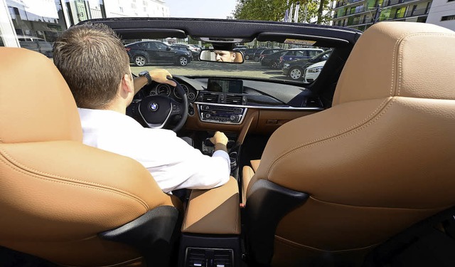 Marcel Gro, Mitarbeiter beim BMW-Auto...oll dort alles in bester Ordnung sein.  | Foto: Ingo Schneider