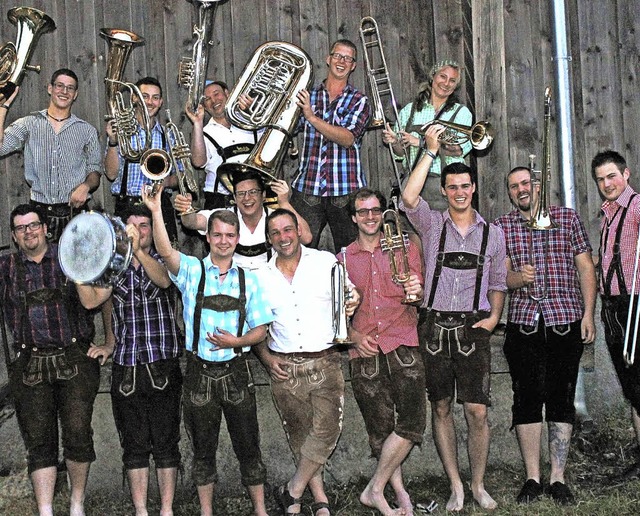 Die Brennhisli Musikant aus Lffingen...st- und Krbisfest in Mauchen sorgen.   | Foto: Nadja Korhummel